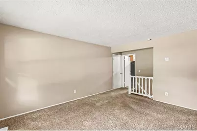 6720 Foxbend Court, Florissant, MO 63033 - Photo 11