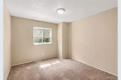 6720 Foxbend Court, Florissant, MO 63033 - Photo 11