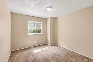 6720 Foxbend Ct, Florissant, MO 63033 - Photo 11