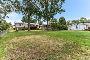 2333 Wincanton Rd, Saint Louis, MO 63129 - Photo 35