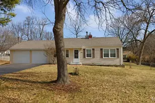 232 Newton Pl, Ballwin, MO 63021 - Photo 1