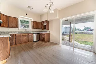 212 N Adams St, Festus, MO 63028 - Photo 9