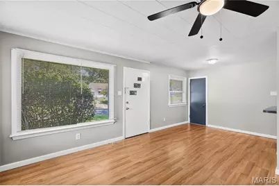 8 Wescott Drive, Florissant, MO 63031 - Photo 3