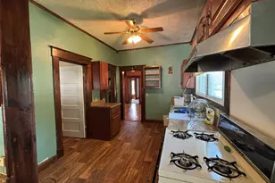 325 South Shelby St, Shelbina, MO 63468 - Photo 11