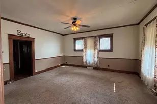 325 South Shelby St, Shelbina, MO 63468 - Photo 5