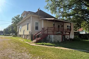 325 South Shelby St, Shelbina, MO 63468 - Photo 3