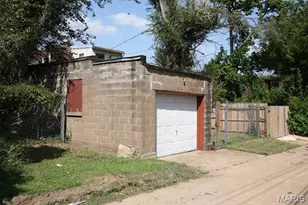 4744 Kensington Pl, Saint Louis, MO 63108 - Photo 3