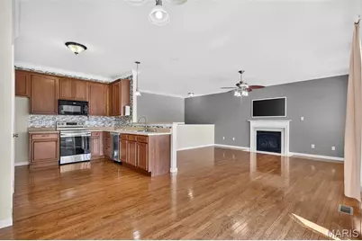 3200 Bentwater Place, Saint Charles, MO 63301 - Photo 11