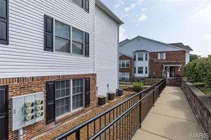 2562 Coppergate Square Dr, Saint Louis, MO 63129 - Photo 3