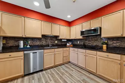 585 Coeur De Royale Drive #207, Creve Coeur, MO 63141 - Photo 7