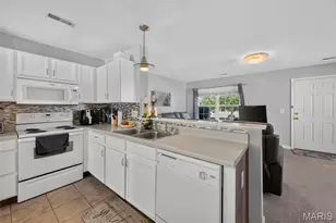 425 Wild Oak Dr, O'Fallon, MO 63368 - Photo 9