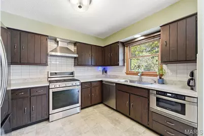 8 Ardwick Drive, Saint Peters, MO 63376 - Photo 7
