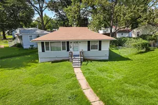 1901 Owen Dr, Saint Louis, MO 63133 - Photo 1