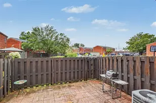 1223 Clarkson Ct, Ballwin, MO 63011 - Photo 9