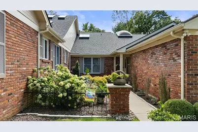 14141 Baywood Villages Drive, Chesterfield, MO 63017 - Photo 3