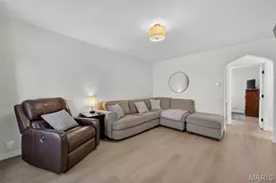 8640 S Grand Ave, Saint Louis, MO 63125 - Photo 5