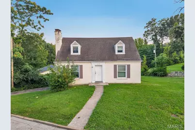 6710 Kenwood Drive, Saint Louis, MO 63121 - Photo 1