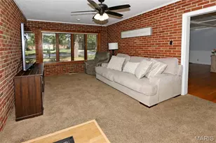 8845 Fox Park Dr, Crestwood, MO 63126 - Photo 13