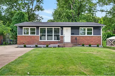 905 Campion Lane, Florissant, MO 63031 - Photo 1