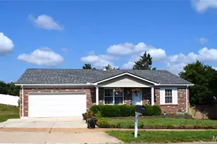 5661 Chalet Hill Dr, Saint Louis, MO 63129 - Photo 1