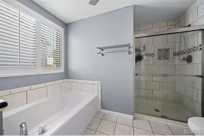 13518 Becker Place Drive, Saint Louis, MO 63128 - Photo 31