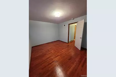 10533 Hobday Avenue, Saint Ann, MO 63074 - Photo 5