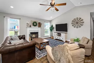 2010 Riverdew Dr, Saint Paul, MO 63366 - Photo 9