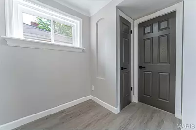 1284 Sells Avenue, Saint Louis, MO 63147 - Photo 3