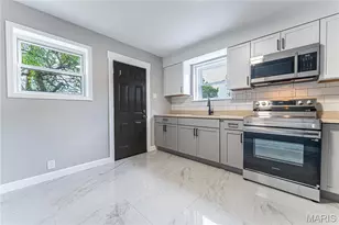1284 Sells Ave, Saint Louis, MO 63147 - Photo 9