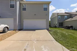 212 Countryshire Dr, Lake Saint Louis, MO 63367 - Photo 7