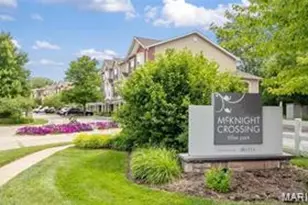 2632 Mcknight Crossing Ct, Rock Hill, MO 63124 - Photo 3