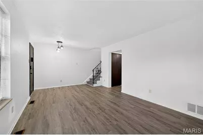 8820 Santa Bella Drive, Hazelwood, MO 63042 - Photo 9