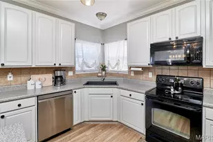 233 Spring Borough Dr, O'Fallon, MO 63368 - Photo 23