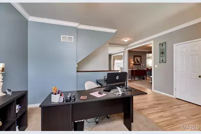 233 Spring Borough Drive, O'Fallon, MO 63368 - Photo 9