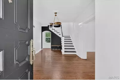 6 Berkshire Drive, Saint Louis, MO 63117 - Photo 9