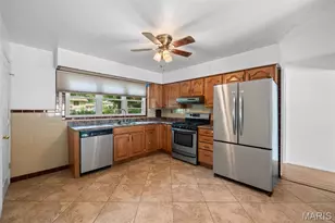 1245 Lindsay Ln, Florissant, MO 63031 - Photo 11