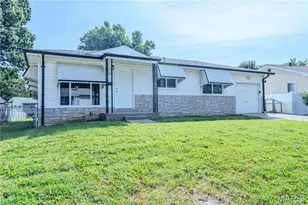 6716 Lightwood Dr, Hazelwood, MO 63042 - Photo 3