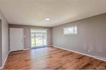 6716 Lightwood Drive, Hazelwood, MO 63042 - Photo 5
