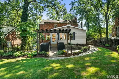 225 Parkland Avenue, Glendale, MO 63122 - Photo 29