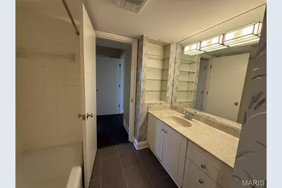 1130 S Mason Road, Town and Country, MO 63131 - Photo 11