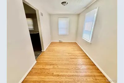 6122 Jackson Avenue, Berkeley, MO 63134 - Photo 5