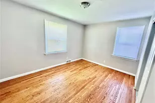 6122 Jackson Ave, Berkeley, MO 63134 - Photo 9