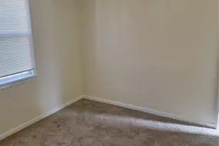 338 St Louis Ave, Saint Louis, MO 63135 - Photo 9