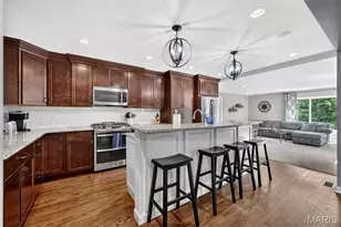 18 Chaminade Dr, Saint Louis, MO 63141 - Photo 11