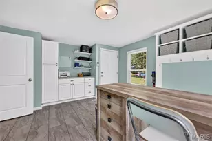 18 Chaminade Dr, Saint Louis, MO 63141 - Photo 21