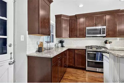 18 Chaminade Drive, Saint Louis, MO 63141 - Photo 11