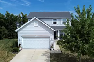 526 Golden Leaf Ct, Lake Saint Louis, MO 63367 - Photo 1
