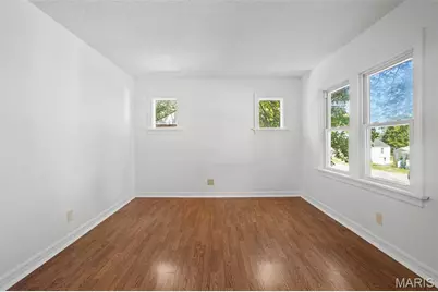 9525 Brenda Avenue, Affton, MO 63123 - Photo 5