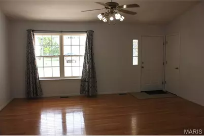 1007 Southway Drive, Bowling Green, MO 63334 - Photo 3