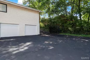 605 Forrester Dr, Ballwin, MO 63011 - Photo 43
